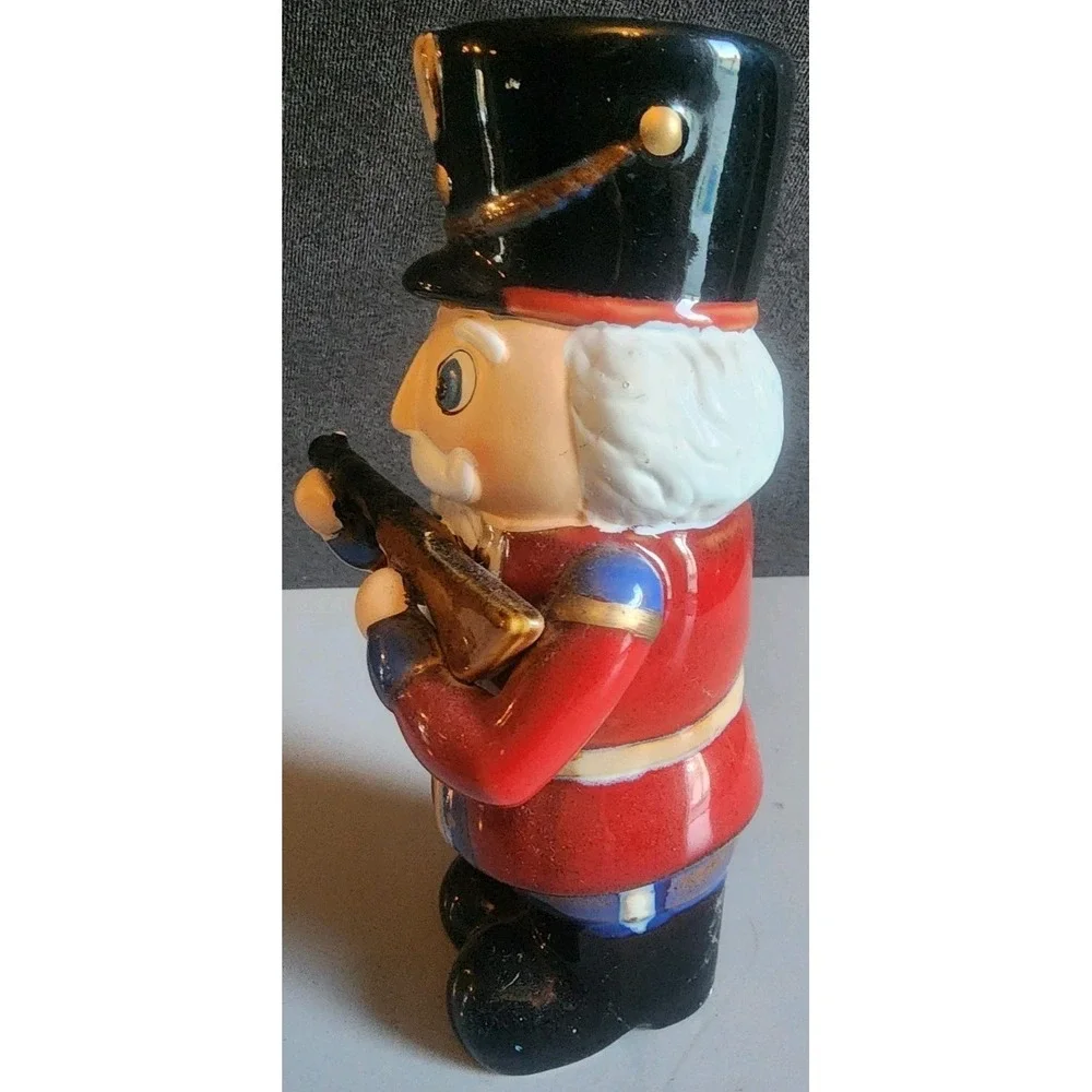 Yankee Candle Nutcracker gun Tealight Candle Holder Christmas Soldier